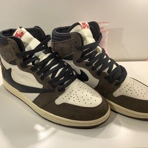 Travis Scott Jordan 1 Retro High Mocha Size M9 Deadstock